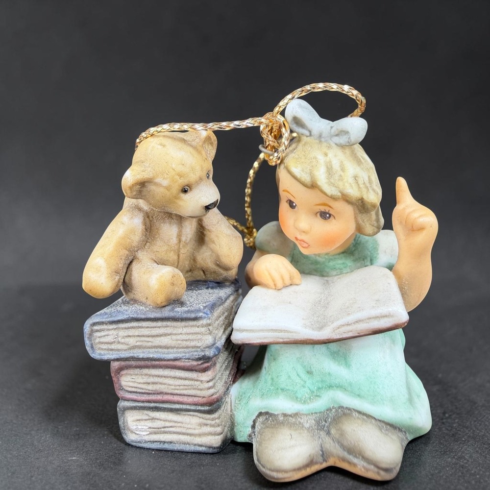 Goebel Berta Hummel 2002 A Story For Teddy Ornament BH 161 Girl Bear Books Fig